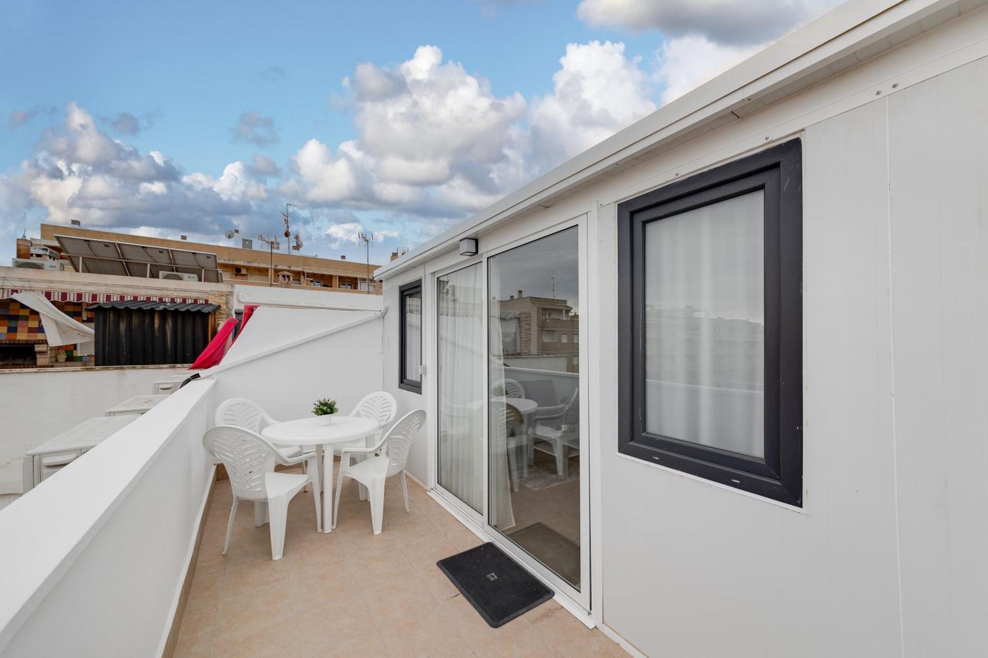 Cosy Apartment Near The Sea 또레비에하 외부 사진