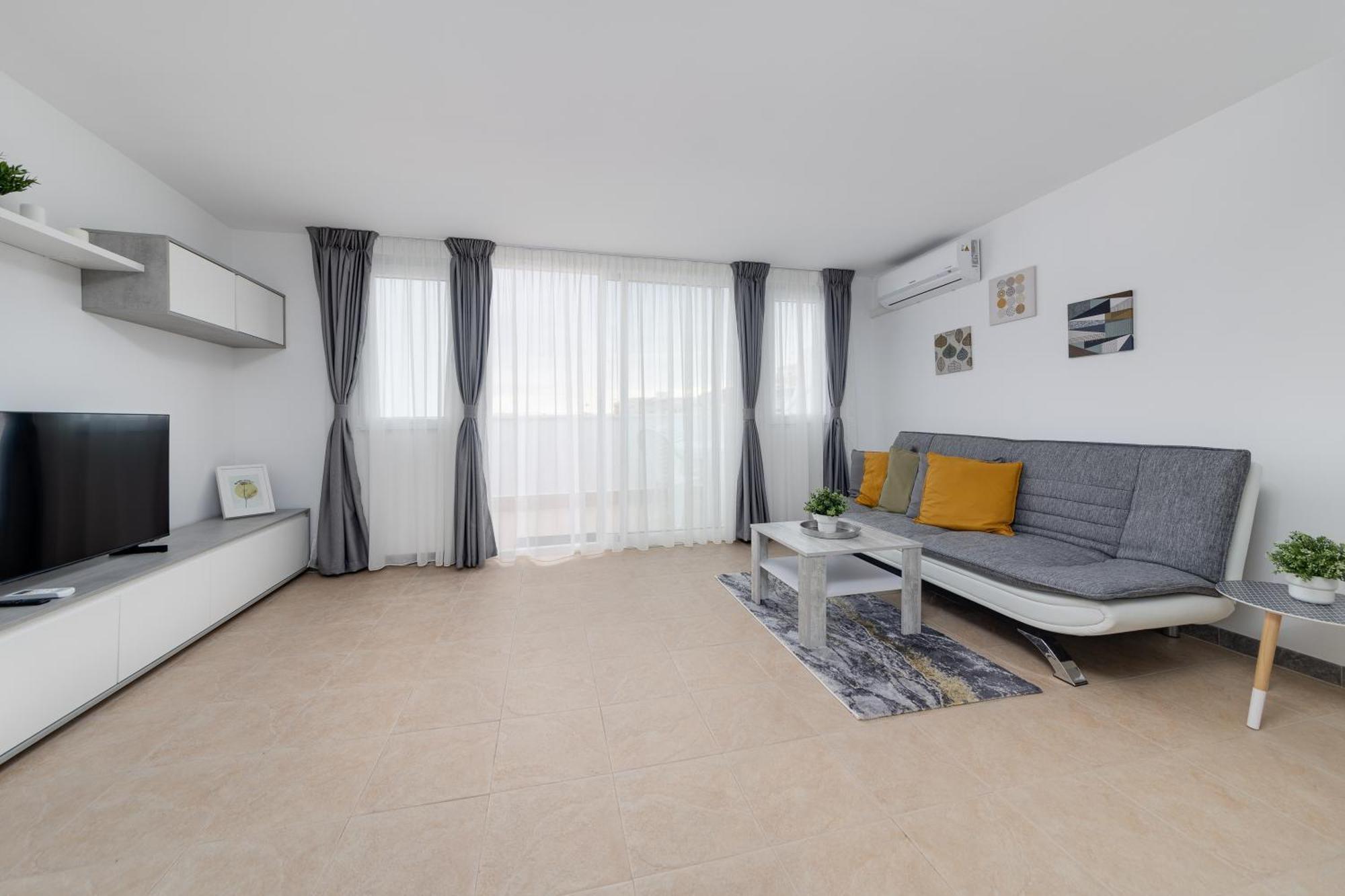 Cosy Apartment Near The Sea 또레비에하 외부 사진