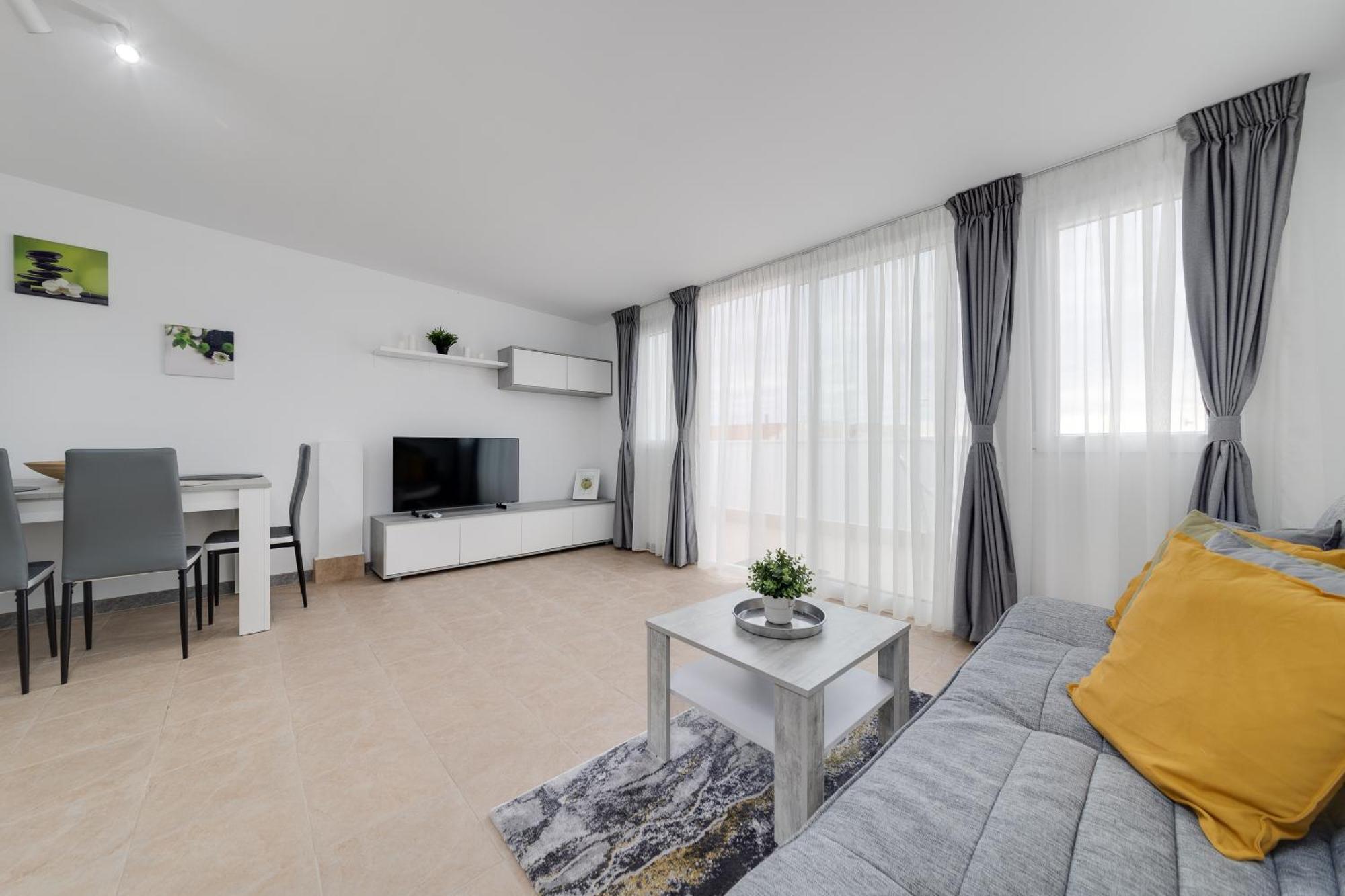 Cosy Apartment Near The Sea 또레비에하 외부 사진